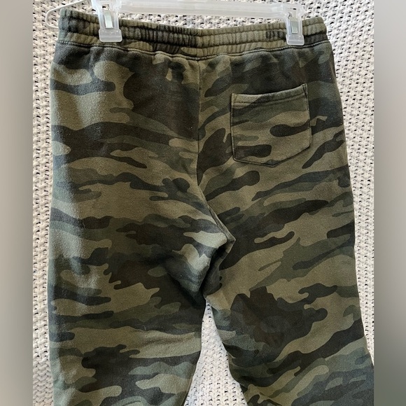 UFC Men’s Camo Joggers Sweatpants Drawstring Closure, Logo on Leg; Size S - Picture 2 of 9